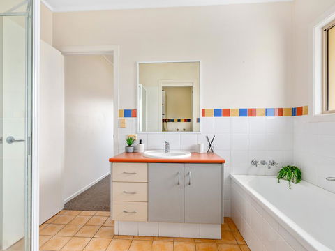 Hastings Cove Apartments - Tweed Coast Holidays - Whitsundays Accommodation 2