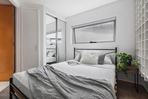 Heart Of Sandringham Apartment By Ready Set Host - Whitsundays Accommodation 0