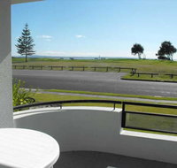 Hi Surf Unit 2 92 Head Street Forster - Whitsundays Accommodation