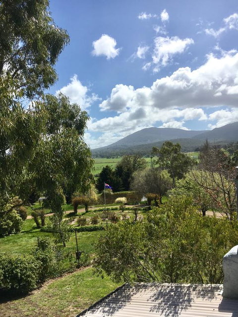 Highfield Cottage - Whitsundays Accommodation 3