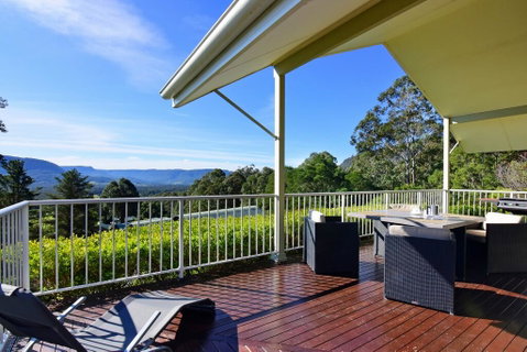 Hillcrest - Spectacular Views! - Whitsundays Accommodation 1