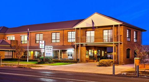 Holbrook Town Centre Motor Inn - Whitsundays Accommodation 0