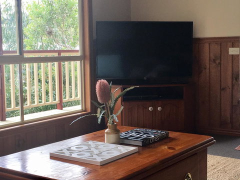 Holiday Heights - Whitsundays Accommodation 1