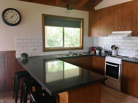 Holiday Heights - Whitsundays Accommodation 2