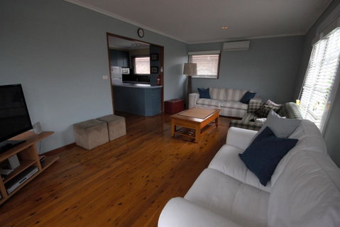 Holiday On The Bay, Vincentia - Whitsundays Accommodation 2
