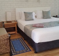 Holland Park Motel - Whitsundays Accommodation