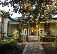Holyrood House - Whitsundays Accommodation