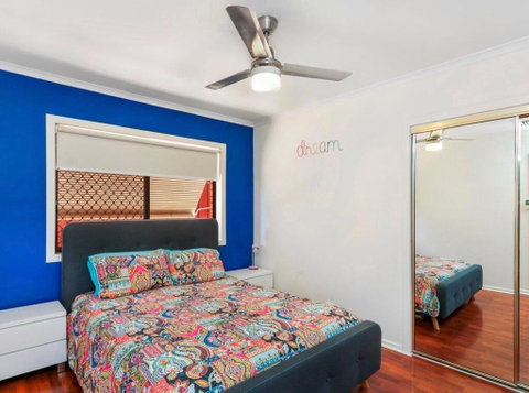 Home Away From Home - Whitsundays Accommodation 1