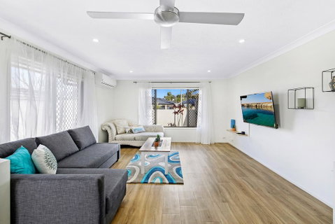 Homely Getaways In Broadbeach Waters - Whitsundays Accommodation 2