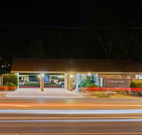 Homestead Motor Inn  Apartments - Whitsundays Accommodation
