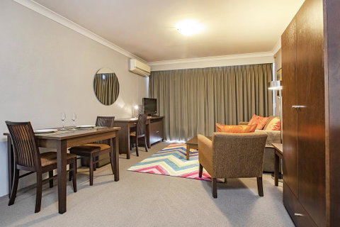 Horizons 418 - Lake Jindabyne Waterfront - Whitsundays Accommodation 2