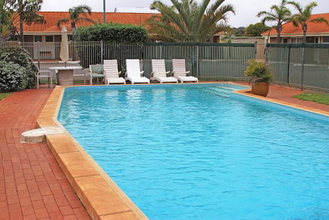 Hospitality Geraldton, SureStay By Best Western - Whitsundays Accommodation 0