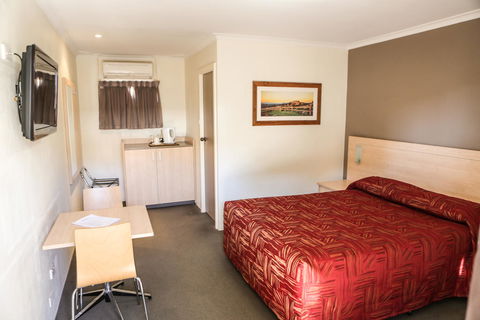 Hotel Canobolas Motel And Units - Whitsundays Accommodation 1