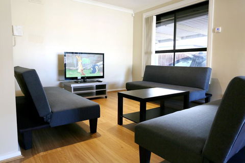 Isle Of Serenity Charming House - Whitsundays Accommodation 2