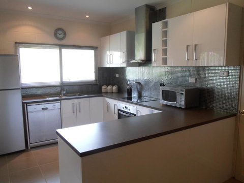 Jambala Beach House - Whitsundays Accommodation 3