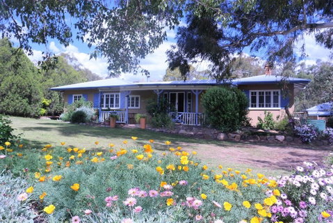 James Farmhouse - Whitsundays Accommodation 0