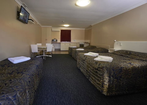 Jefferys Motel - Whitsundays Accommodation 2