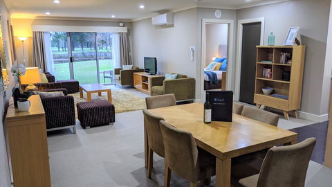 Jewel In The Crowne - Whitsundays Accommodation 0