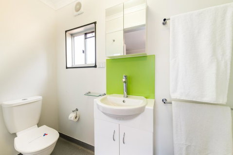 Jolly Swagman Acccommodation Park - Whitsundays Accommodation 2