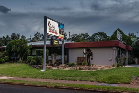 Jolly Swagman Acccommodation Park - Whitsundays Accommodation 1