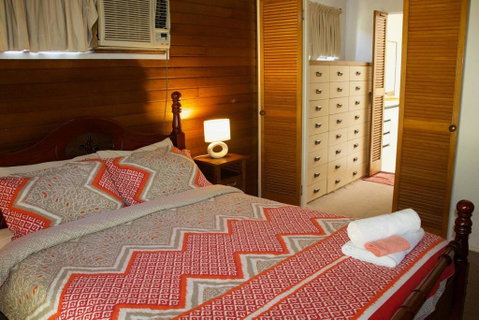 Junction Cottage - Whitsundays Accommodation 1
