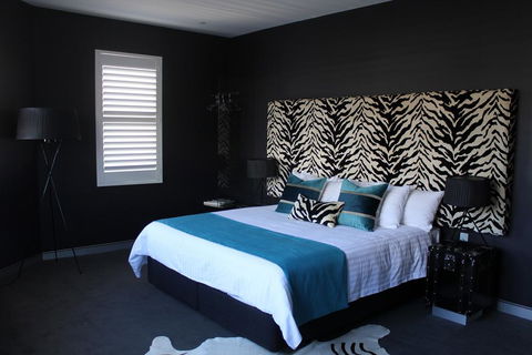 Junction Hotel - Whitsundays Accommodation 0
