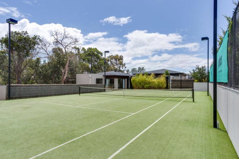 Kalina Retreat: Resort Style Tennis & Pool - Whitsundays Accommodation 3