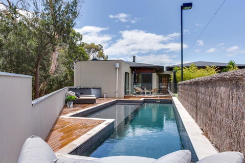 Kalina Retreat: Resort Style Tennis & Pool - Whitsundays Accommodation 2