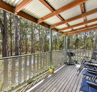 Kangaroo Cottage - cute Accom in bushland setting - Whitsundays Accommodation