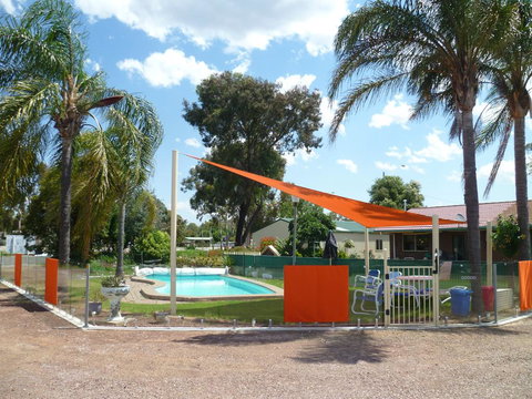 Kanimbla Motor Inn - Whitsundays Accommodation 0