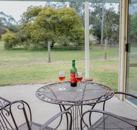 Karinya Cottage - Pet friendly country retreat - Whitsundays Accommodation