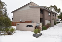 Khione 1 - Modern  spacious with views towards Lake Jindabyne  the mountains beyond