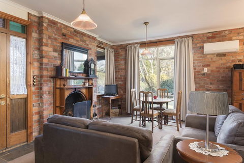 Killynaught Spa Cottages - Whitsundays Accommodation 3