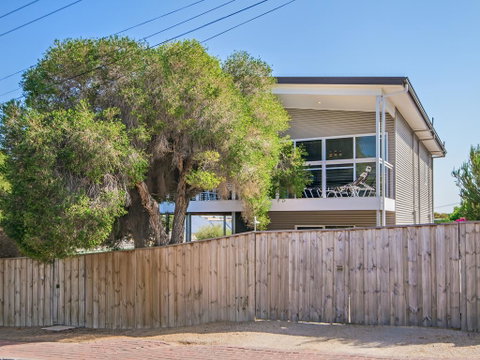 Kiltevna - Whitsundays Accommodation 0