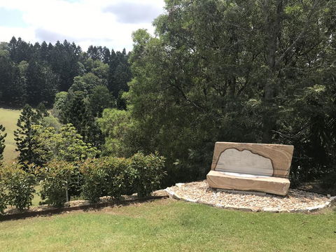 King Ludwigs Cottage - Whitsundays Accommodation 2