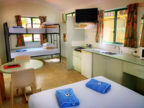 Knotts Crossing Resort - Whitsundays Accommodation 3