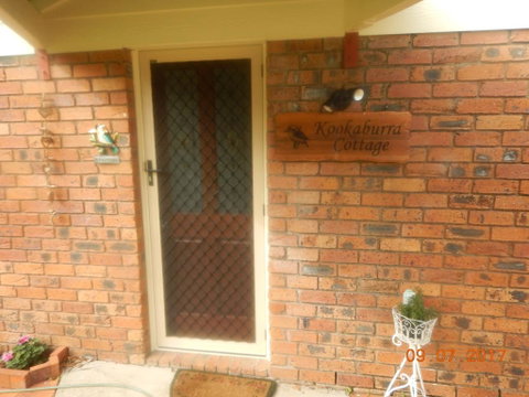 Kookaburra Cottage - Whitsundays Accommodation 1
