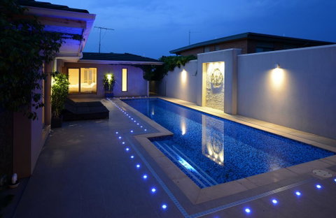 Kraimorie Large Family Beach House With Pool, Superb Water Views, Pool, And Games Room - Whitsundays Accommodation 0