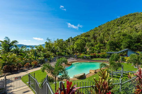 Lagoon 201 - Whitsundays Accommodation 1