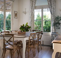 Lake Daylesford Country House - Whitsundays Accommodation