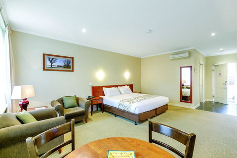 Lake Inn - Ballarat - Whitsundays Accommodation 3