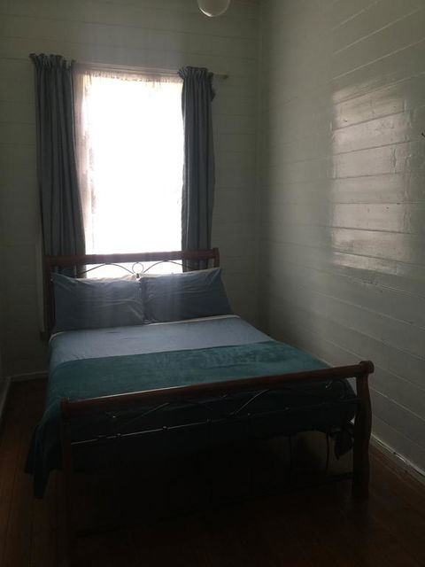 Lake Leake Inn - Whitsundays Accommodation 1