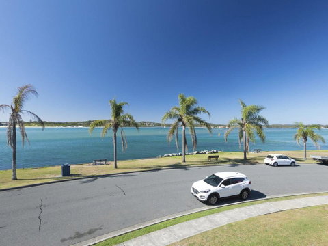 Lakeside Flats 4 - Whitsundays Accommodation 3
