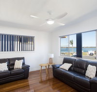 Lakeside Retreat - Whitsundays Accommodation