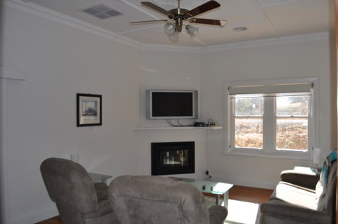 Lambert Estate Retreat - Whitsundays Accommodation 1