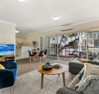 Large and Airy Unit in Quiet Riverside Suburb - Whitsundays Accommodation