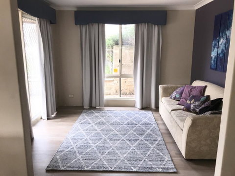 Large Family Home - Whitsundays Accommodation 2