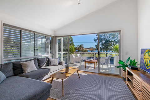 Lazy Days - Whitsundays Accommodation 1
