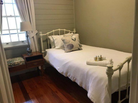 Lemon Tree Cottage - Bendeela - Whitsundays Accommodation 2