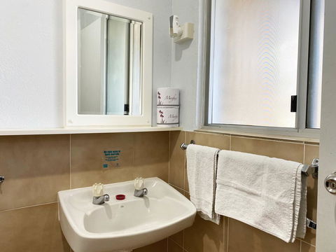 Limestone Coast Tourist Park - Whitsundays Accommodation 0